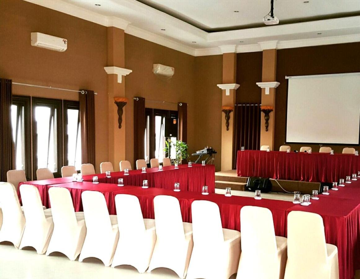 Avila Ketapan Rame Hotel Prigen Екстериор снимка