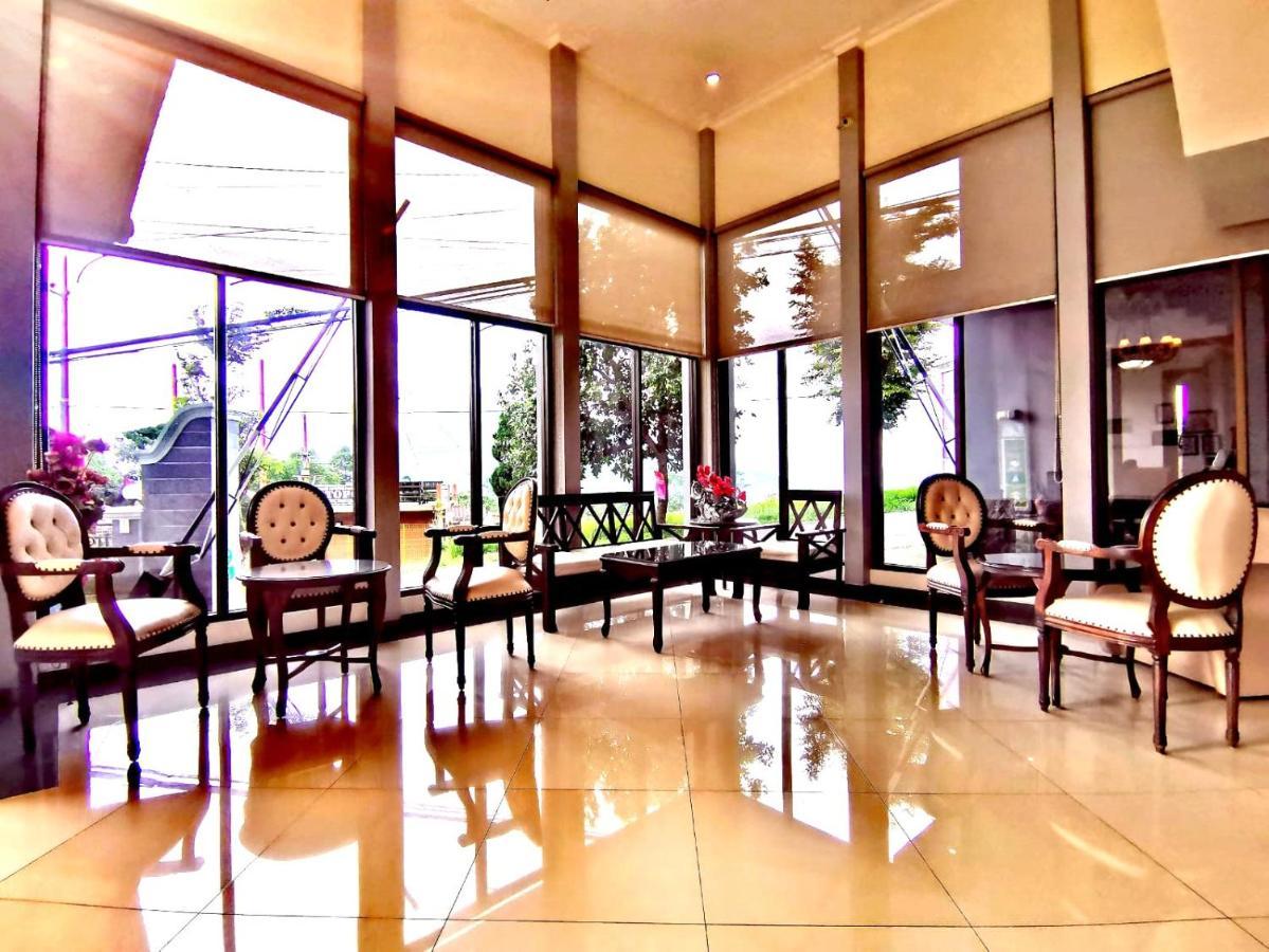 Avila Ketapan Rame Hotel Prigen Екстериор снимка