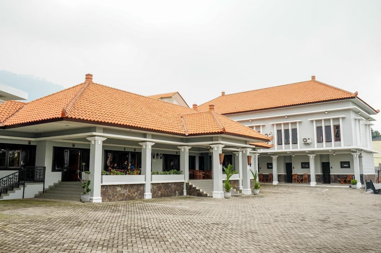 Avila Ketapan Rame Hotel Prigen Екстериор снимка